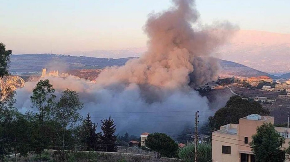 Israeli strikes kill 10 people in southern Lebanon
