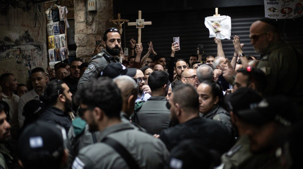 Israeli forces attack Christian worshipers during Holy Saturday in occupied al-Quds