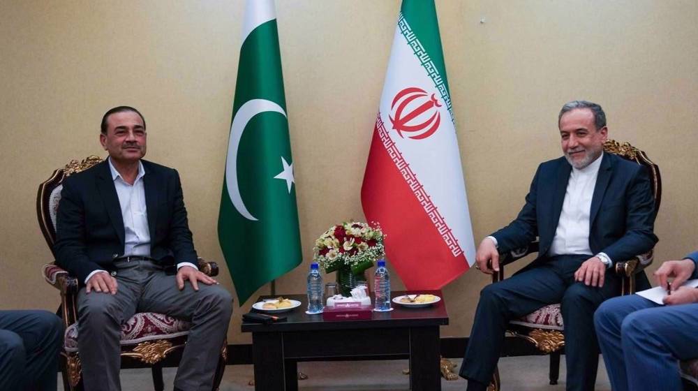 Araghchi thanks Pakistan for hosting Iran-US talks as he receives army chief Asim Munir