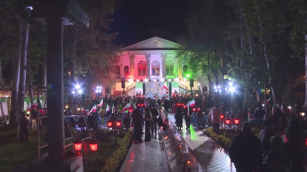 Iranians rally in northern Tehran in show of national solidarity
