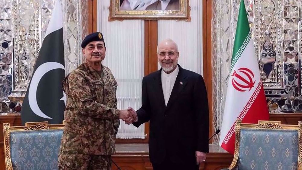 Le chef de l'armée pakistanaise rencontre M. Qalibaf à Téhéran