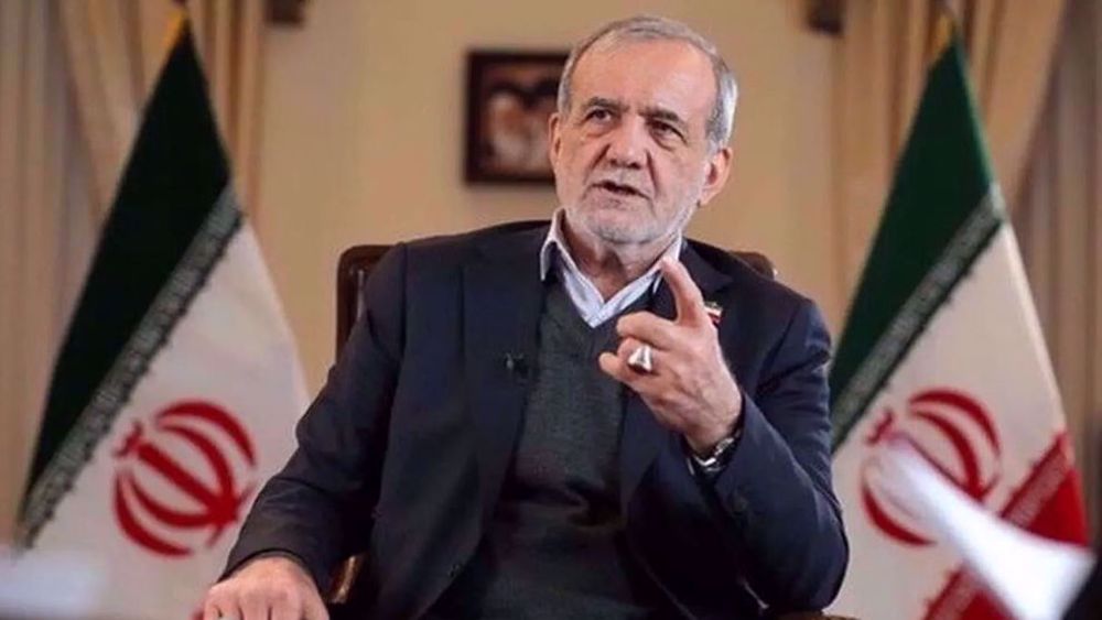 Iran : Pezeshkian félicite l'armée pour sa défense du pays en temps de guerre 