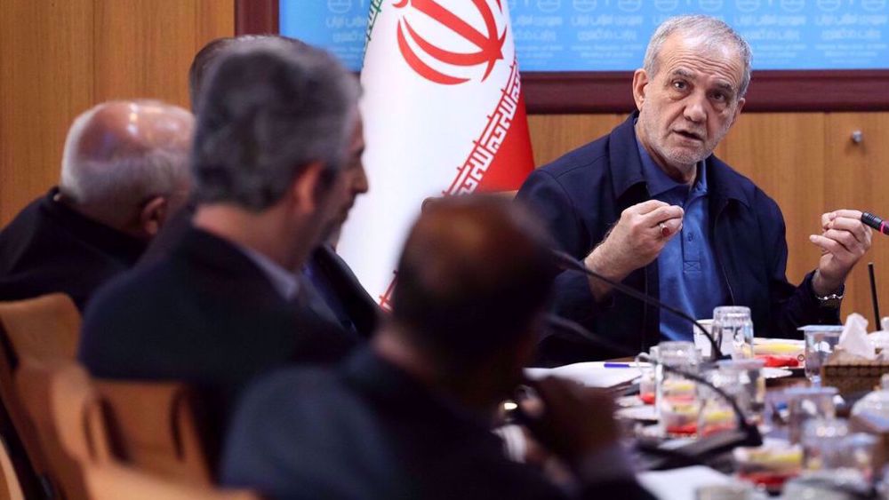 Pezeshkian exhorte les nations musulmanes à l'unité pour déjouer les complots étrangers