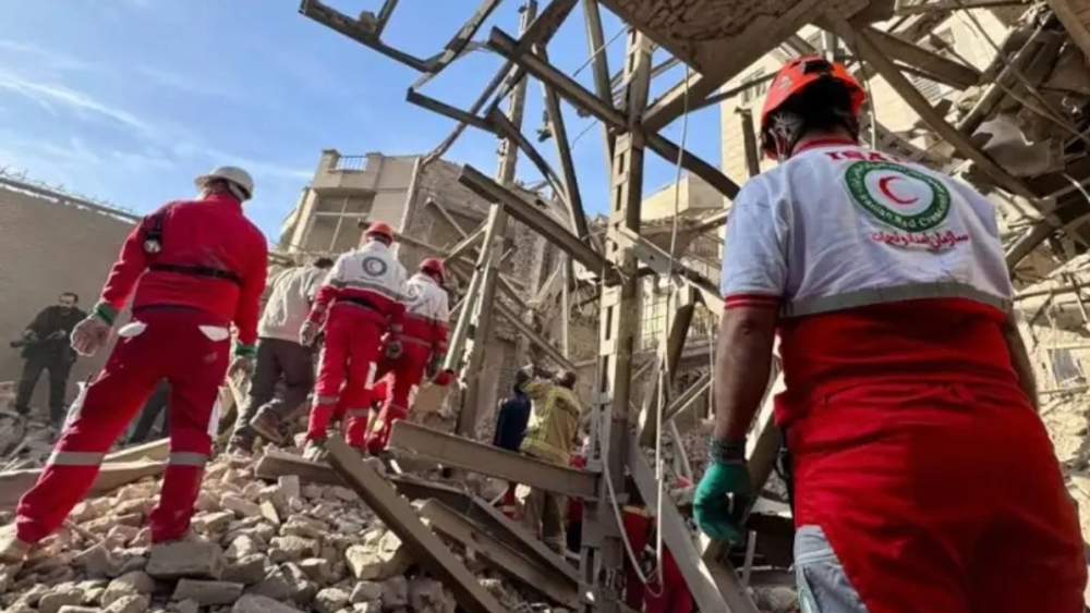 Agression israélo-américaine: 7 125 personnes secourues des décombres, selon le Croissant-Rouge