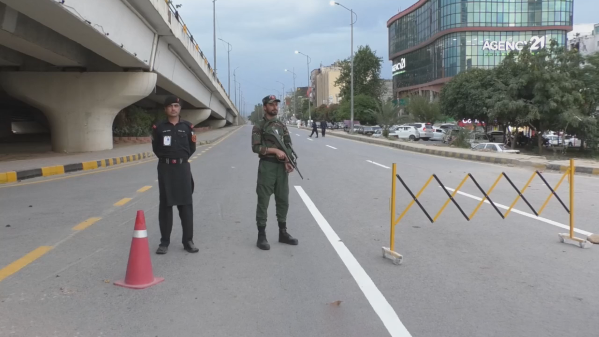 Lockdown in Islamabad disrupts key supplies amid stalled Iran-US talks