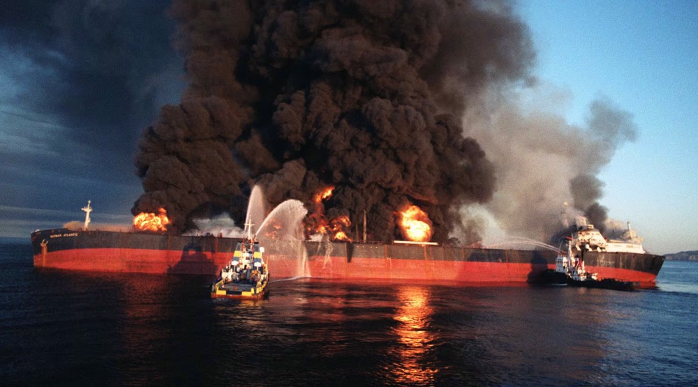 IRGC navy strikes key US-Israeli targets in wave 97 of True Promise 4