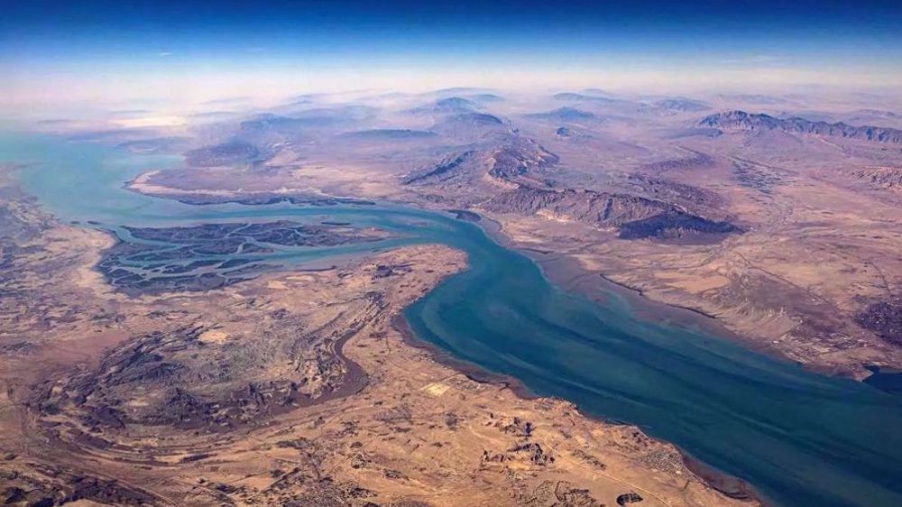 Le détroit d'Ormuz ne retrouvera jamais son statut antérieur, avertit le CGRI