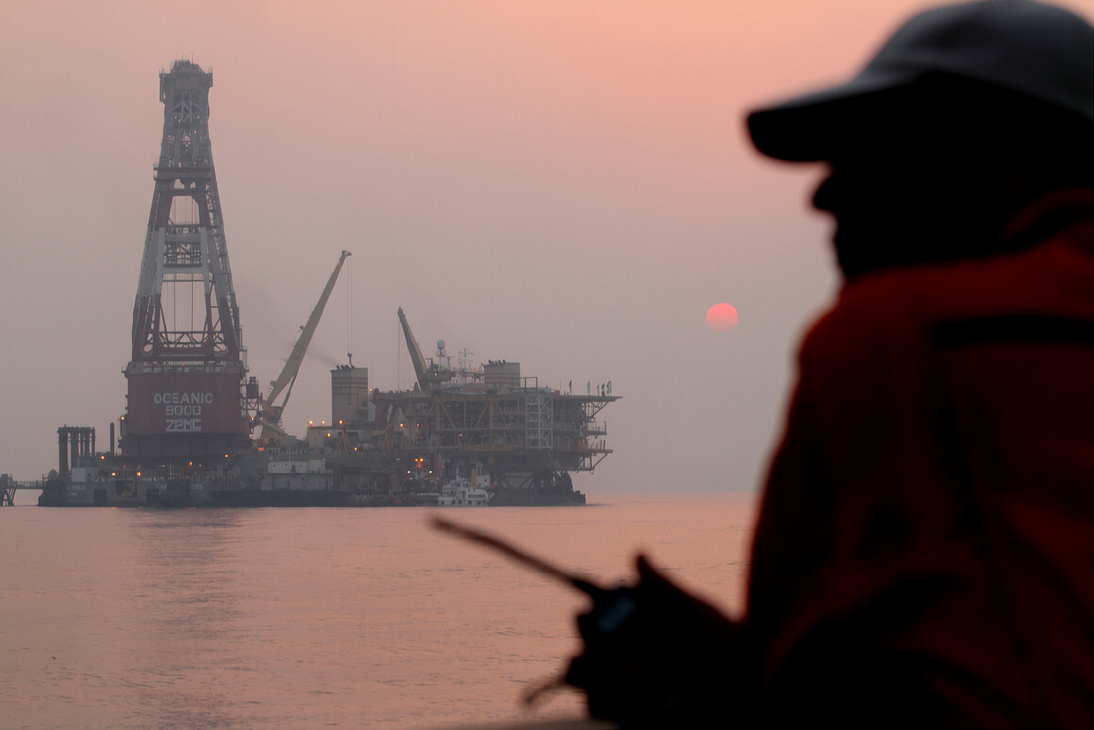 Trump’s siege myth and imaginary oil well explosions in Iran 
