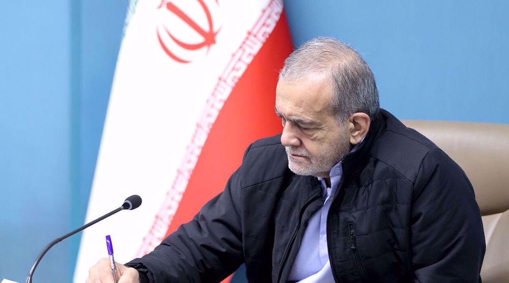 Iranian president vows to continue to support Iraq as new PM sworn in