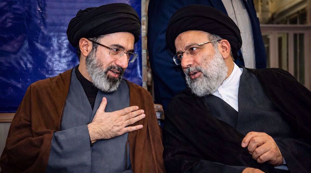 Le Leader rend hommage au président martyr Ebrahim Raïssi