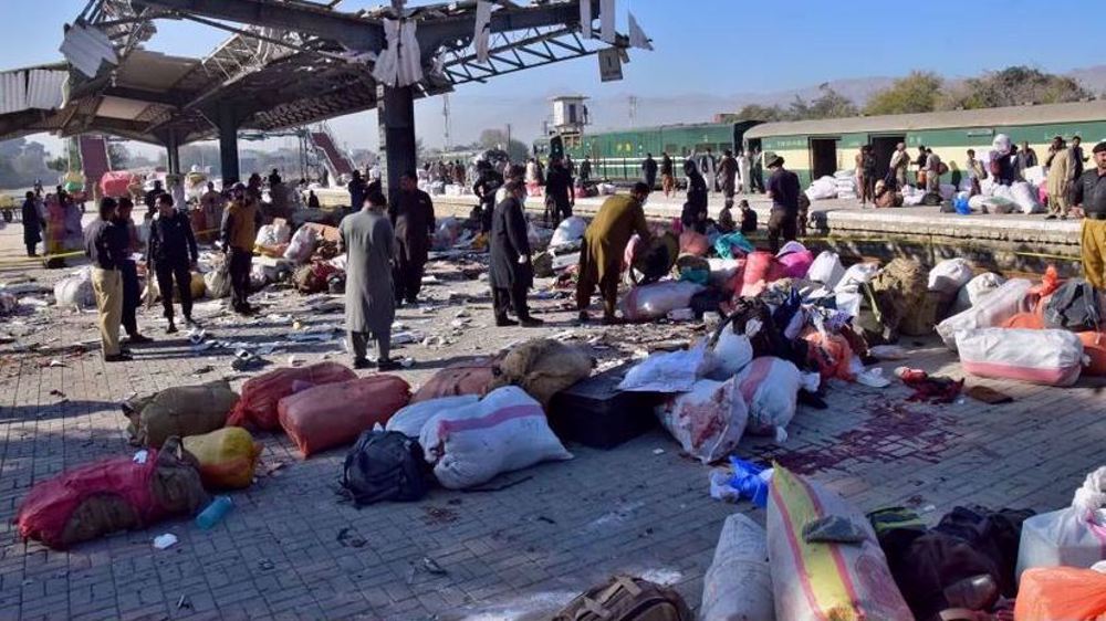Dozens killed in suicide attack targeting Pakistani train station