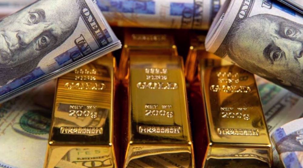 Gold rises on weaker dollar as investors weigh US-Iran peace deal prospects