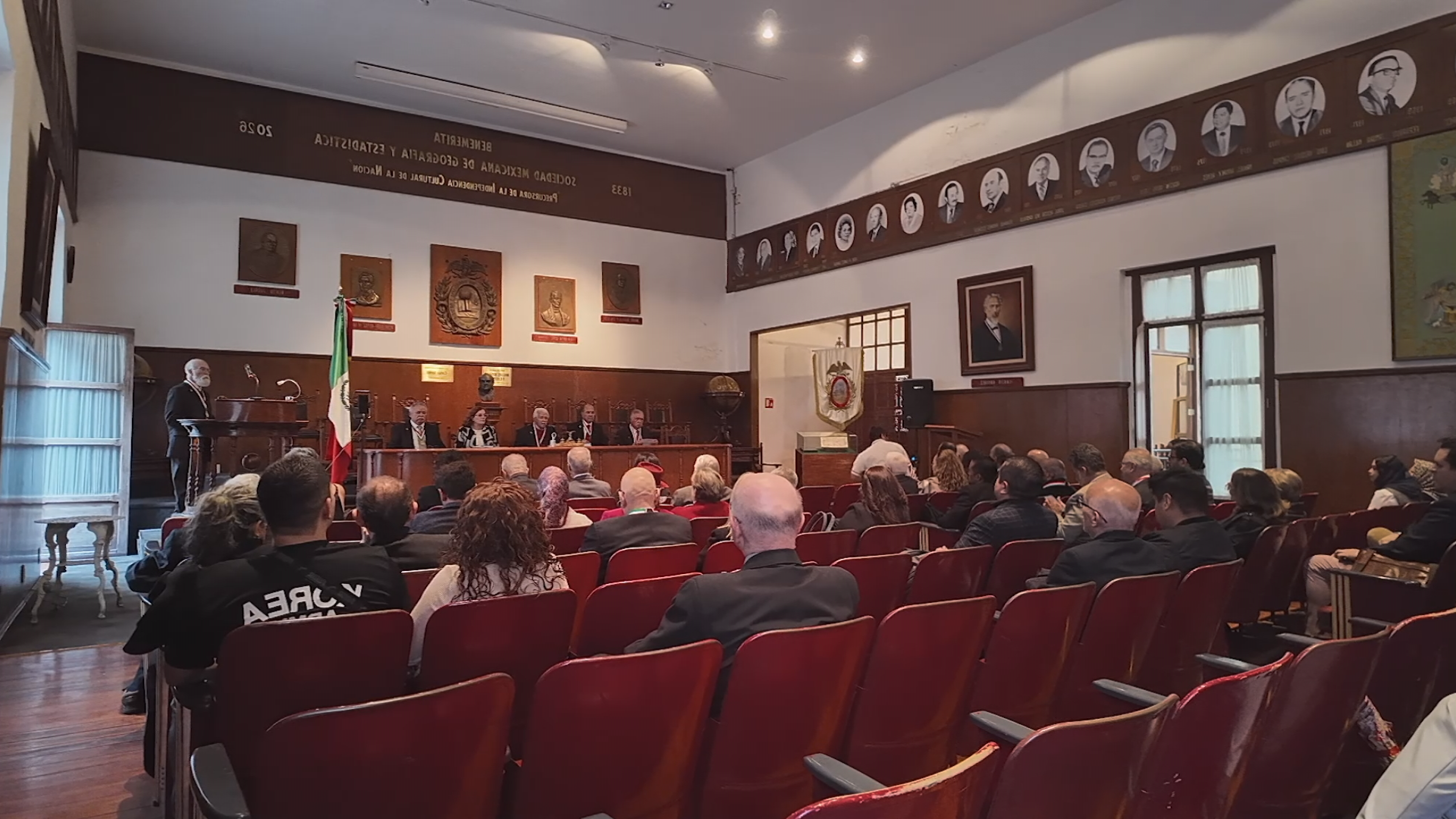 Mexican society of geography and statistics awards Benito Juárez medal to the Iranian nation