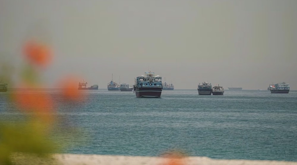 IRGC Navy: 28 vessels permitted to cross Hormuz Strait in past 24 hours