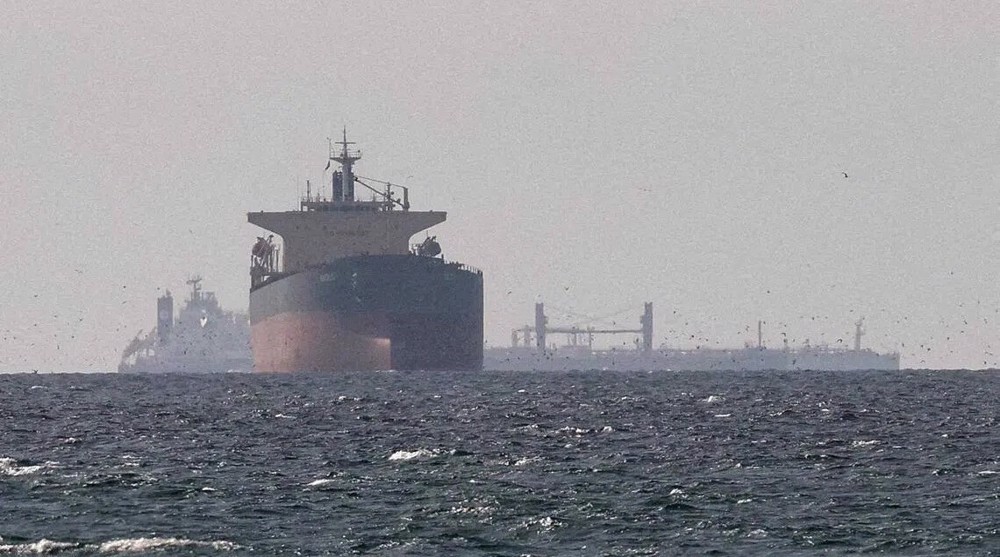 No commercial ship or oil tanker transited Strait of Hormuz in past hours: IRGC