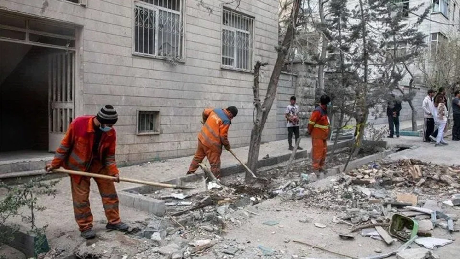 Tehran municipality repairs over 40,000 war-damaged apartments free of charge