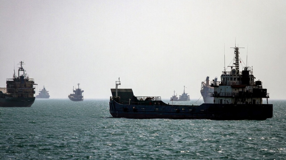 Iranian missiles force US aggressors to flee Strait of Hormuz after tanker attack