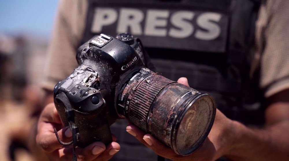Photographers from Gaza win Golden Pen of Freedom Award