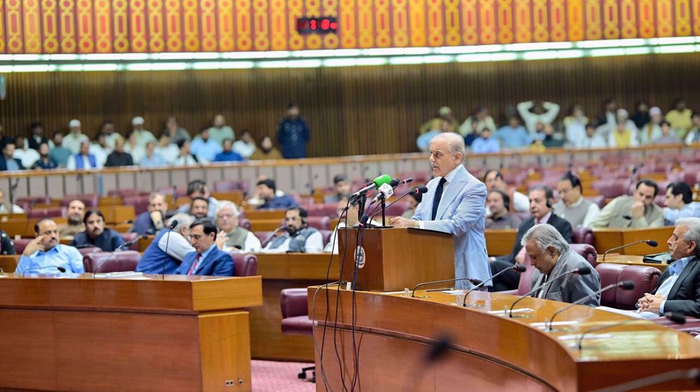 PM Sharif: Pakistani delegation to attend funeral of martyred Iranian leader