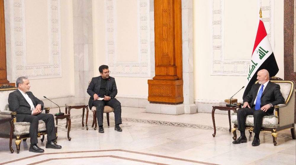 Iran FM holds high-level talks in Baghdad, urges collective regional security