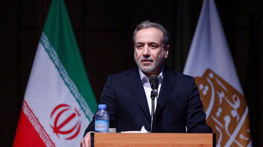 Iran FM holds telephone talks with British, Turkish counterparts and Pakistani army chief 