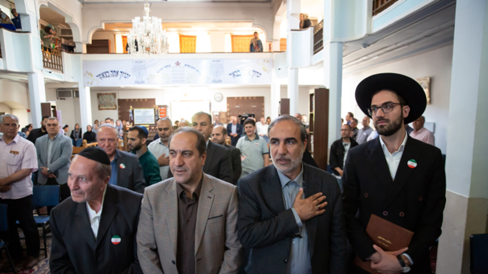 Iran's Christian minorities call for magnificent funeral for Martyr Leader