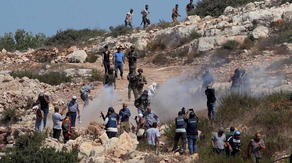 Illegal Israeli settlers assault Palestinian workers, destroy farm in West Bank