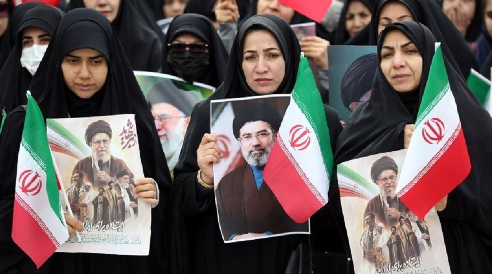 Ayatollah Khamenei to host memorial ceremony for martyred Leader