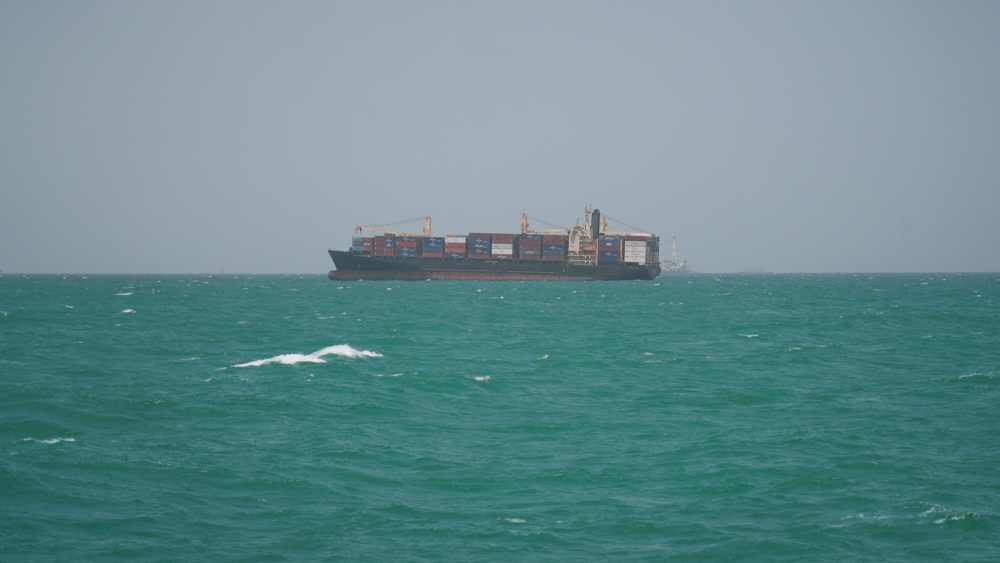 Yemeni naval blockade forces six vessels to turn back