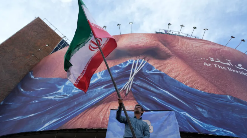 Iran set for economic rise without anyone's permit