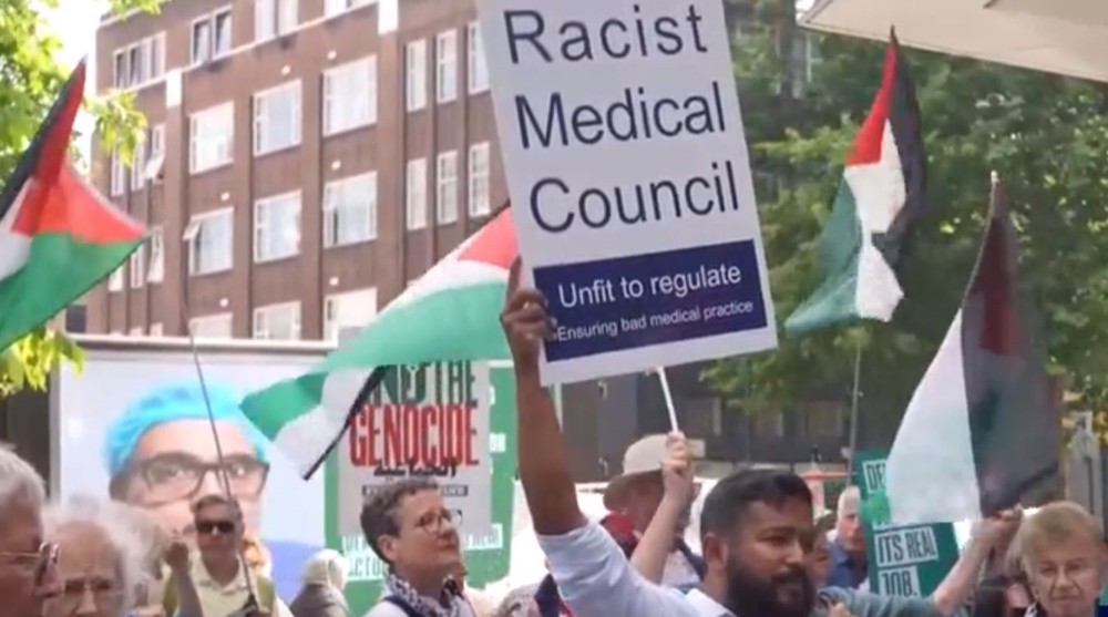 UK doctors rally against silencing over Gaza genocide