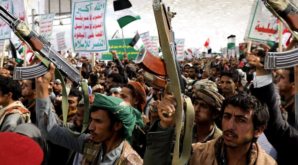 Historic Iran–Sana'a flight defies 11-year blockade, sparks celebrations