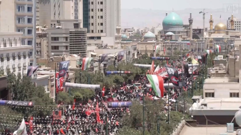 Bodies of martyred Leader, family arrive in Mashhad ahead of final funeral rites