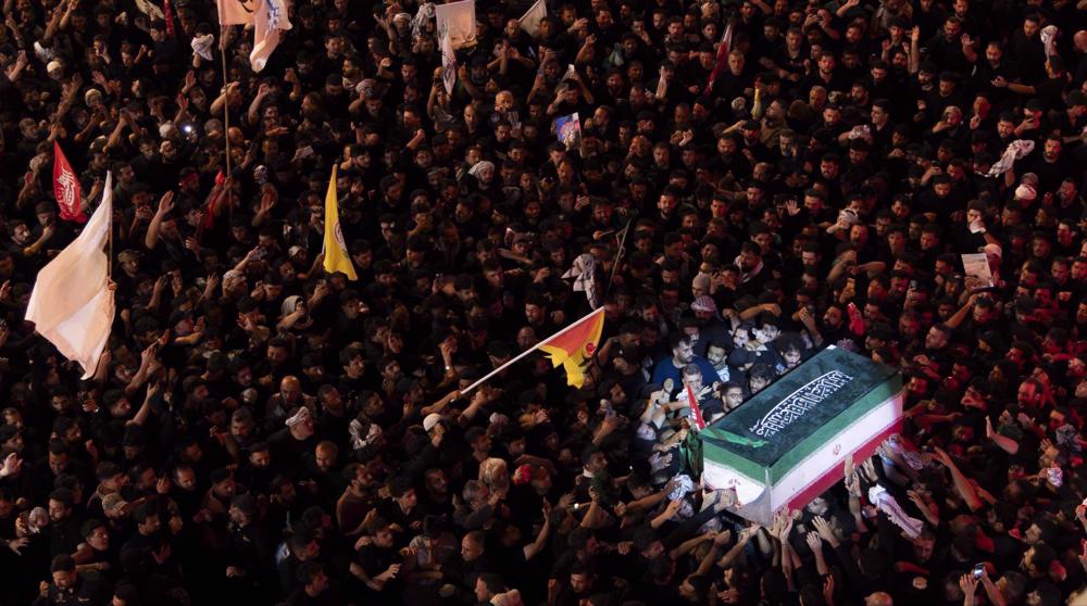 La dépouille mortelle du Leader martyr arrive à Mashhad: l'Iran fait ses derniers adieux 