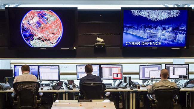 'UK spies gave first tipoff on US election hack'