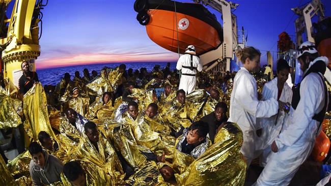 180 'presumed dead' in refugee boat sinking