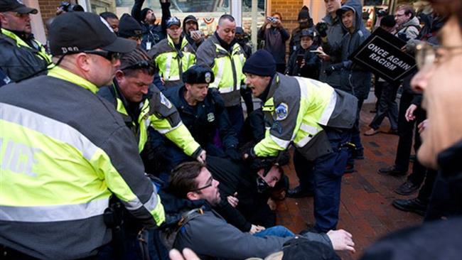 US police arrest 200 anti-Trump protesters
