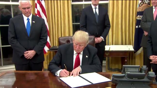 Trump signs executive order on Obamacare