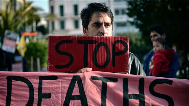 Greeks protest refugee deaths in Lesbos 