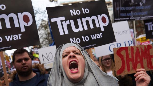 1000s of Brits protest Trump’s Muslims ban