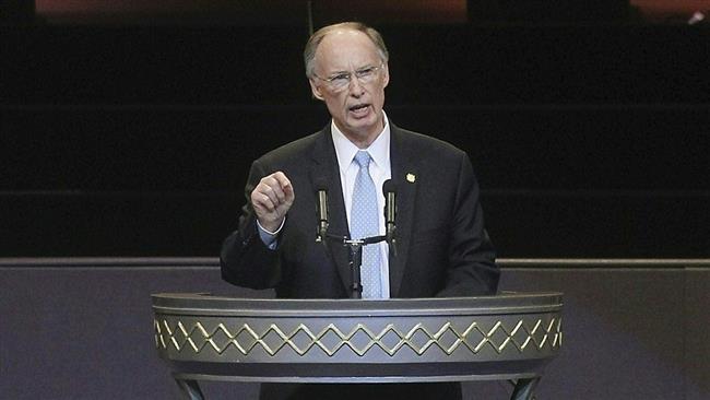Alabama governor resigns over sex scandal