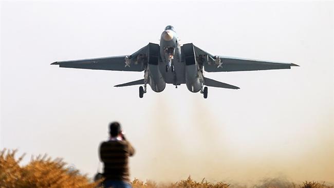 Iran fighter jets practice carpet-bombing amid drills