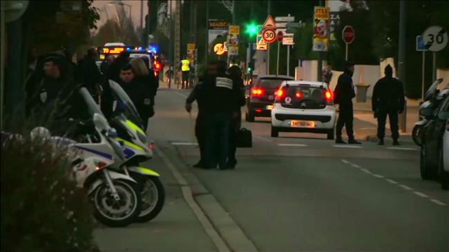 3 hurt after car deliberately rams people in France