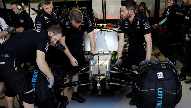 Mercedes F1 team robbed at gunpoint in Brazil 