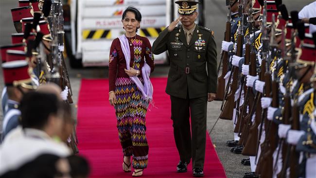 Suu Kyi arrives in Philippines for ASEAN Summit