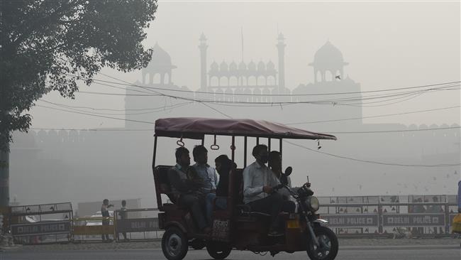 Pollution levels spike in Delhi amid warnings