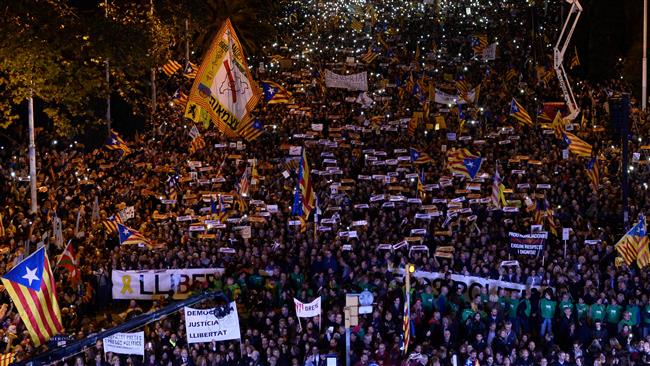 Catalogne: appel à la libération des cadres