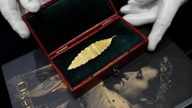 Gold leaf from Napoleon's crown fetches 625,000 euros