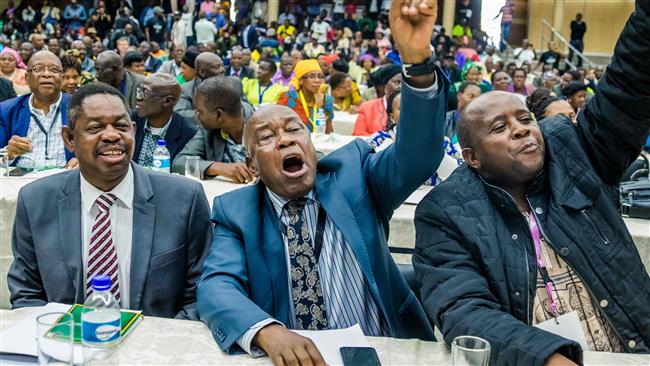 Zimbabwe's parliament vote on Mugabe impeachment 