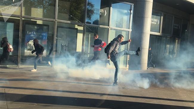 France: les étudiants contre Macron